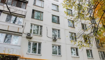 В жилом доме в районе Бутырский в 2025 году завершили замену лифтового оборудования с расширением дв