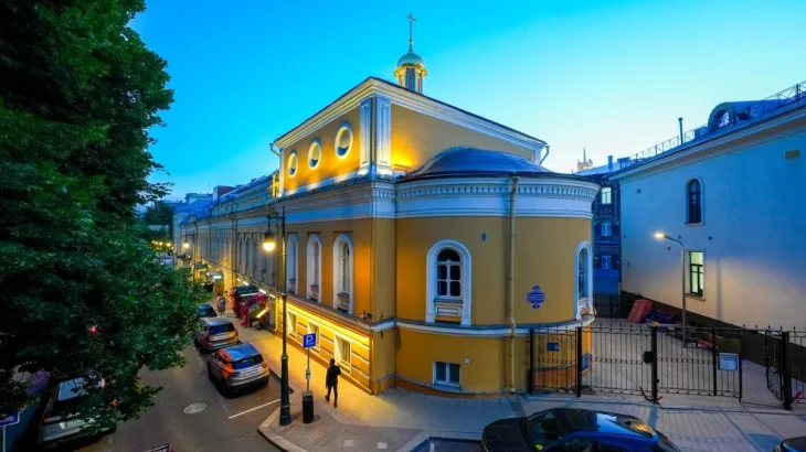 Здание на Большой Садовой улице оборудовали архитектурно-художественной подсветкой Здание на Большой Садовой улице оборудовали архитектурно-художественной подсветкой