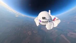 Россиянин Бойцов установил мировой рекорд, прыгнув с высоты 11,5 километра Россиянин Бойцов установил мировой рекорд, прыгнув с высоты 11,5 километра