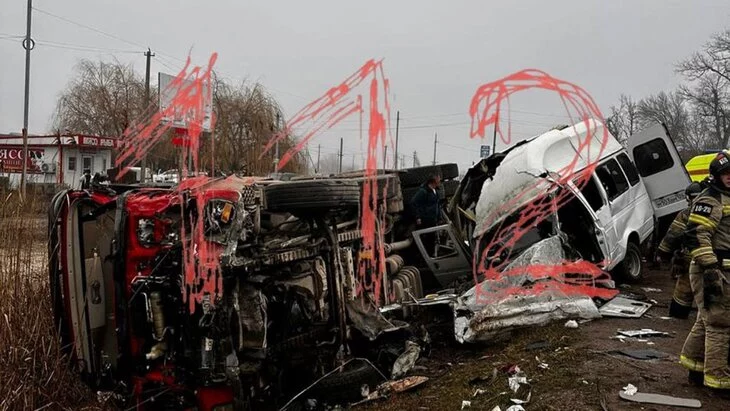 Семь человек погибли в ДТП с пассажирским микроавтобусом на Ставрополье