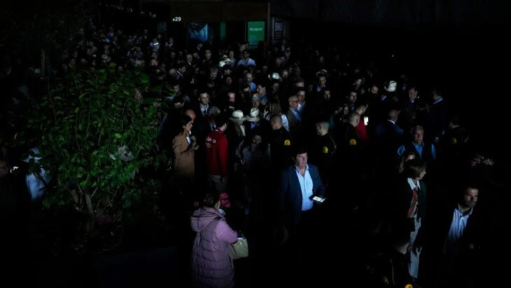 Reuters: МВД Испании объявило чрезвычайное положение в стране из-за блэкаута Reuters: МВД Испании объявило чрезвычайное положение в стране из-за блэкаута