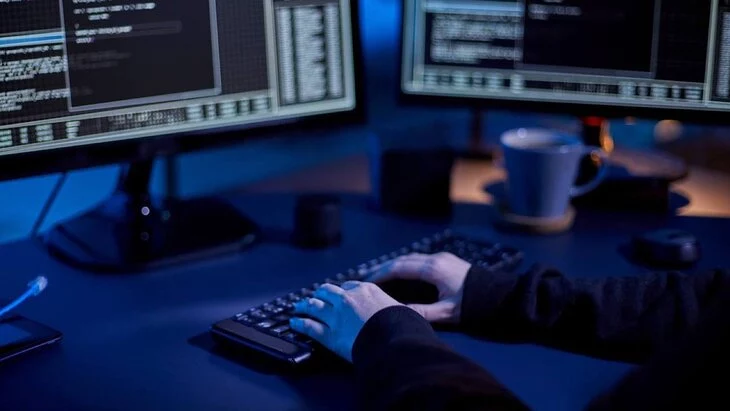 ФСБ задержала москвича, который совершал DDoS-атаки во время выборов в сентябре ФСБ задержала москвича, который совершал DDoS-атаки во время выборов в сентябре