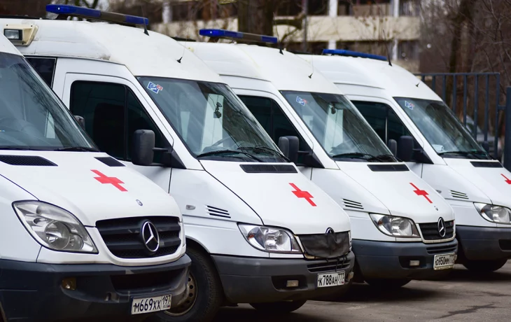 Десять бригад скорой помощи из Москвы отправили для поддержки в Белгород Десять бригад скорой помощи из Москвы отправили для поддержки в Белгород