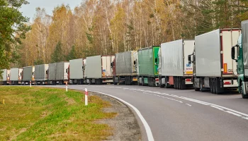 Парковками для автобусов и грузовиков в Москве воспользовались более 56 тысяч раз