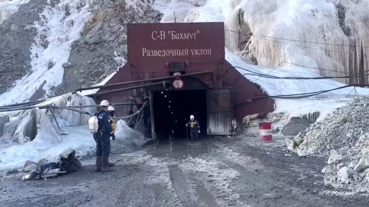 Георадар для оценки ситуации в заваленной шахте "Пионер" доставят 27 марта Георадар для оценки ситуации в заваленной шахте "Пионер" доставят 27 марта