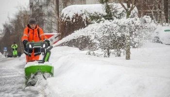 Вильфанд: Высота снега в Москве 13 января приблизилась к рекорду 1942 года
