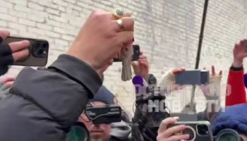 &laquo;Теперь Полина может заезжать&raquo;: выселение Долиной завершено