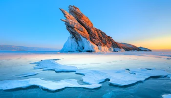 Водолазы подняли из Байкала на поверхность тела восьми человек