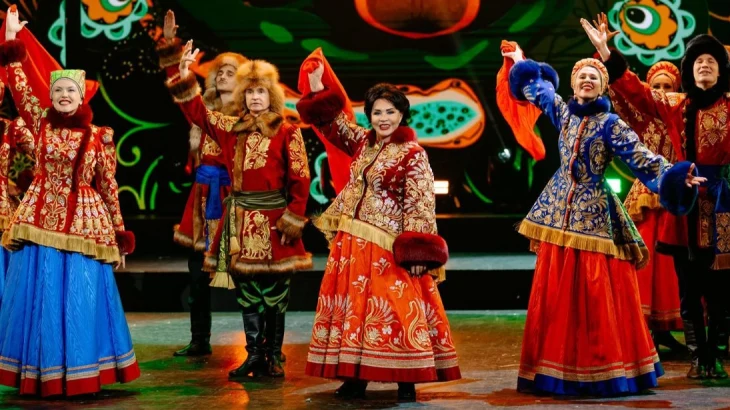 «Мосбилет» рассказал о ярких и необычных костюмах в театре «Русская песня» «Мосбилет» рассказал о ярких и необычных костюмах в театре «Русская песня»