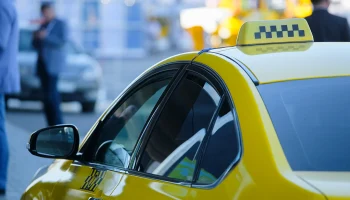 Правила перевозки пассажиров в такси и автобусах изменятся в России с 1 сентября Правила перевозки пассажиров в такси и автобусах изменятся в России с 1 сентября
