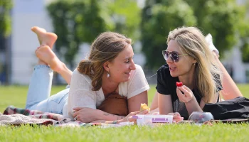 Синоптики сообщили о теплой и сухой погоде в Москве 27 мая