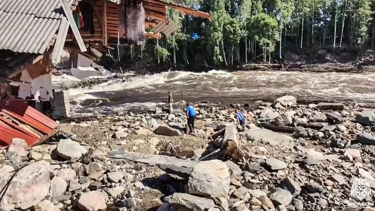 Уровень воды между шлюзами Беломорско-Балтийского канала снизился на 4 метра Уровень воды между шлюзами Беломорско-Балтийского канала снизился на 4 метра