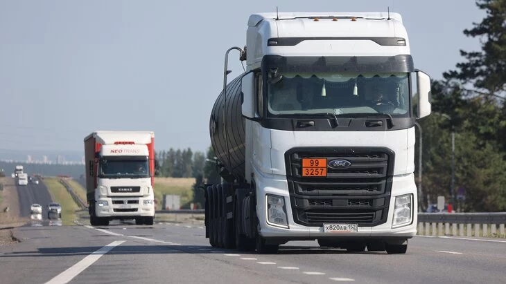 ГИБДД Курганской области ограничила движение грузовиков по федеральным трассам