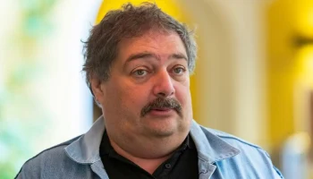 МВД объявило писателя Быкова в розыск