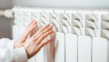 Эксперт ЖКХ Белехова рассказала, когда отключат отопление в Подмосковье