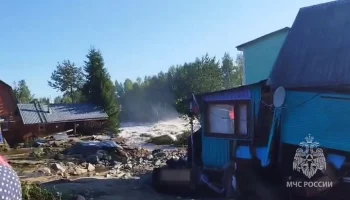 Двое пропавших после прорыва дамбы в Карелии найдены живыми