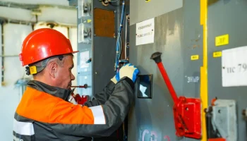 Около 1,8 тысячи электроподстанций отремонтировали в столице в этом году