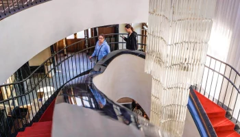 Праздник весны: москвичей приглашают на тематические экскурсии к 8 Марта