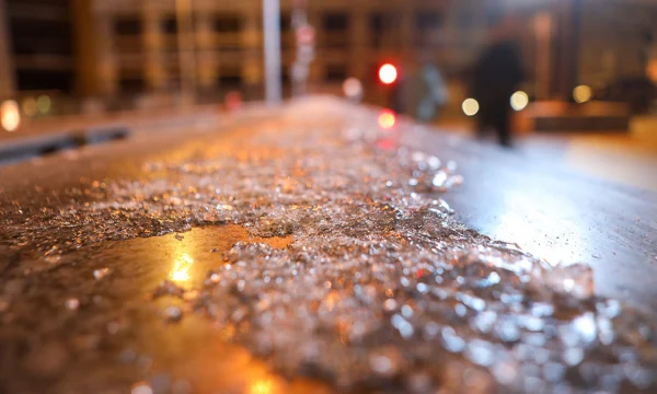 &laquo;Желтый&raquo; уровень погодной опасности объявили в столичном регионе из-за гололеда