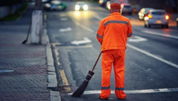 Названы самые дефицитные профессии в России