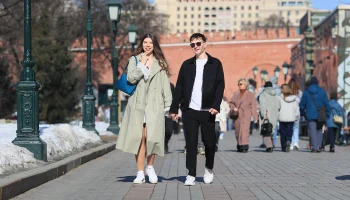 Аномальное тепло: метеоролог Позднякова рассказала, когда в Москве растает снег Аномальное тепло: метеоролог Позднякова рассказала, когда в Москве растает снег