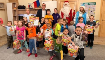 Жители ТиНАО организовали акции помощи детям из новых регионов