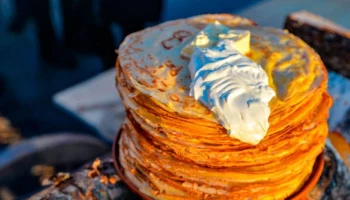 Масленицу отпразднуют в Московской усадьбе Деда Мороза играми и хороводами