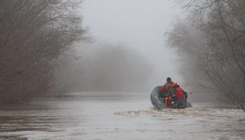 Уровень воды реки Урал в Оренбурге превысил опасный более чем на 60 см