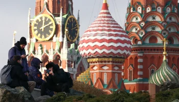 Какие маршруты выбрать для прогулок по зимней праздничной Москве