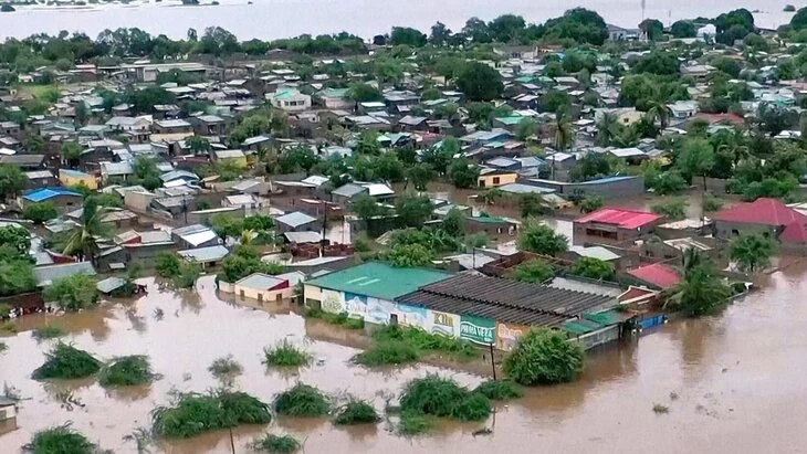 Более 120 человек погибли и 720 тысяч пострадали при наводнениях в Мозамбике Более 120 человек погибли и 720 тысяч пострадали при наводнениях в Мозамбике