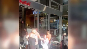 Australian: семь человек пострадали при нападении с ножом в ТЦ Сиднея