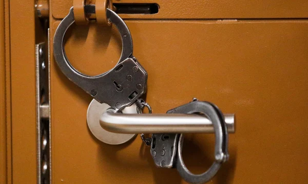 СМИ: Врачи стабилизировали состояние маньяка-людоеда Джумагалиева СМИ: Врачи стабилизировали состояние маньяка-людоеда Джумагалиева