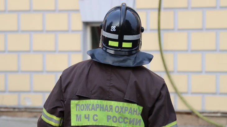 Силовой кабель загорелся в высотном здании на Новом Арбате в Москве Силовой кабель загорелся в высотном здании на Новом Арбате в Москве