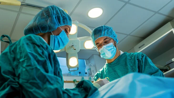 Во Франции хирурги удалили пациенту здоровую почку вместо больной Во Франции хирурги удалили пациенту здоровую почку вместо больной