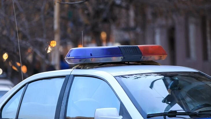 NHK: автомобиль въехал в группу школьников на западе Японии NHK: автомобиль въехал в группу школьников на западе Японии