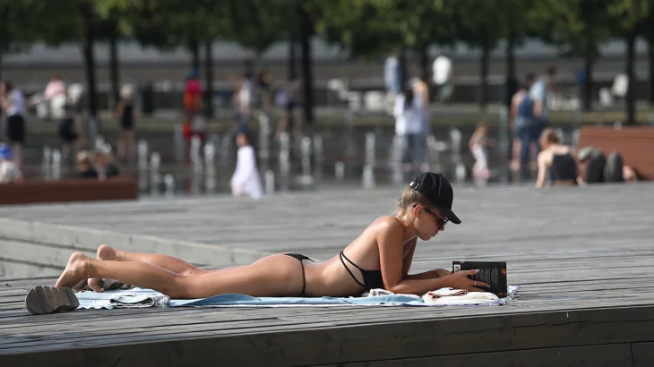 Синоптик Ильин рассказал, придет ли аномальная жара из Европы в Москву Синоптик Ильин рассказал, придет ли аномальная жара из Европы в Москву