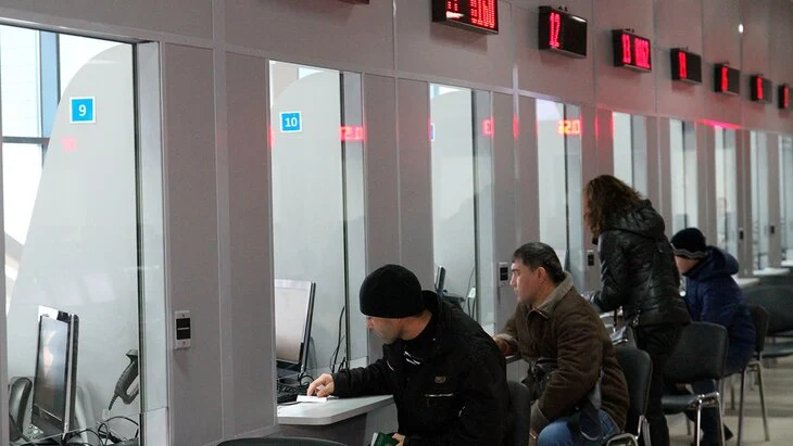 В России выросло число выявленных фактов организации нелегальной миграции В России выросло число выявленных фактов организации нелегальной миграции