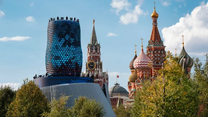 Достопримечательность «Матрешка Москвы» в парке «Зарядье» переходит на летний режим работы Достопримечательность «Матрешка Москвы» в парке «Зарядье» переходит на летний режим работы