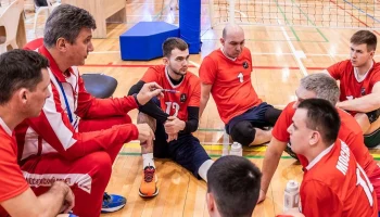 Волейбол, фитнес-аэробика и дартс: спортивные мероприятия для москвичей с ОВЗ