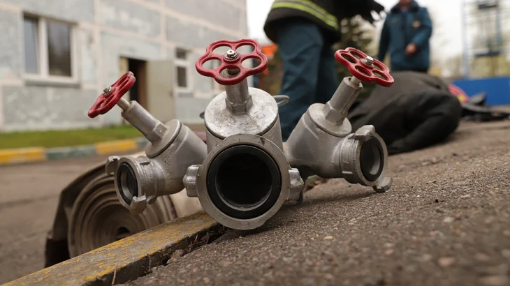 Подросток поджег несколько автомобилей с патриотической символикой в ХМАО Подросток поджег несколько автомобилей с патриотической символикой в ХМАО