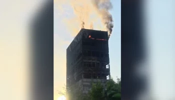 РИА Новости: поднявшийся ветер мог раздуть непролитый очаг в здании во Фрязине