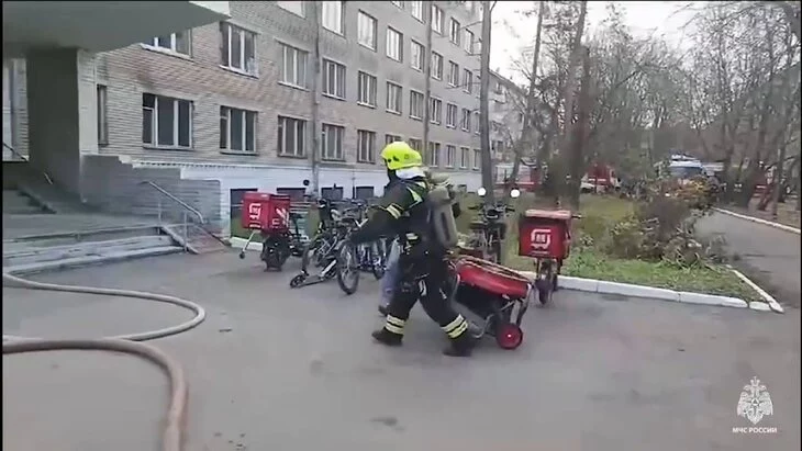 Пожар в общежитии на Ташкентской улице Москвы локализован на 65 "квадратах"