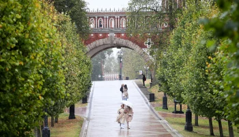 Синоптики сообщили о теплой и дождливой погоде в Москве 4 июня