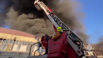 Площадь пожара в цехе с полиэтиленом в Петербурге выросла до 600 кв м