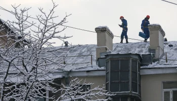 МЧС: Более 120 кровель зданий обрушились в России с начала года