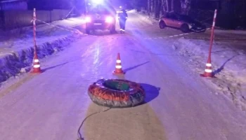 Две девушки на тюбинге погибли при столкновении с авто в Новгородской области