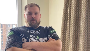 Пельмень потерял пояс чемпиона лиги пощечин Power Slap, проиграв Вирнесу