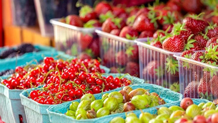 Ягодный сезон стартовал в столице