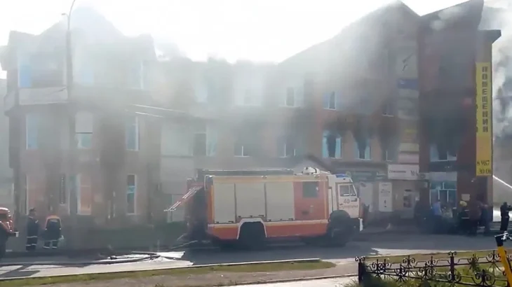 Пожар в Стерлитамаке локализовали на площади 2,1 тысячи квадратных метров Пожар в Стерлитамаке локализовали на площади 2,1 тысячи квадратных метров