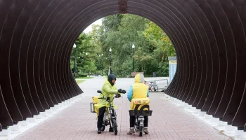 Новый регламент работы курьерских служб утвердили в Москве